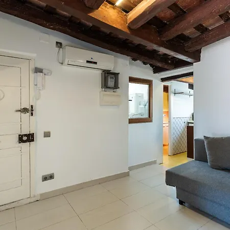 Apartamento La Boqueria Atic Apartment